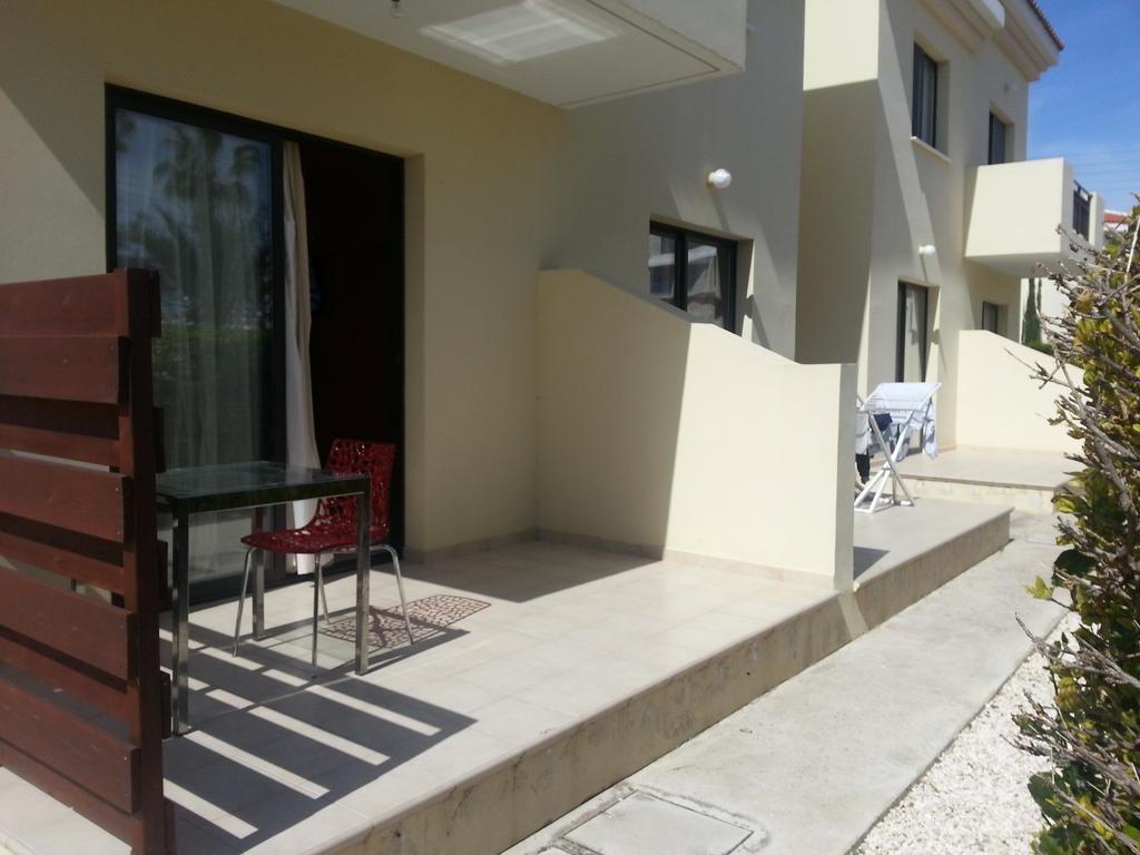 Faros Beach Пафос Екстер'єр фото