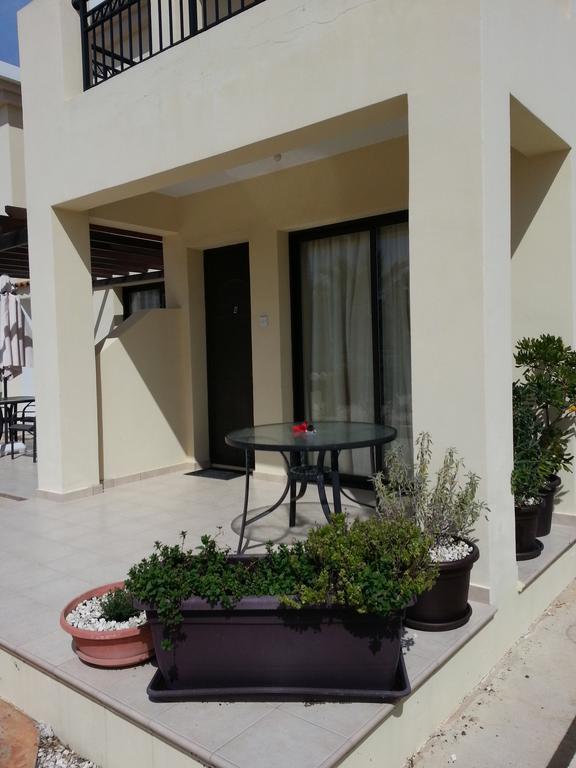 Faros Beach Пафос Екстер'єр фото
